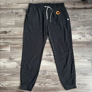 Vuori Performance Jogger Women's DreamKnit™ Joggers Heathered Gray and Black XL